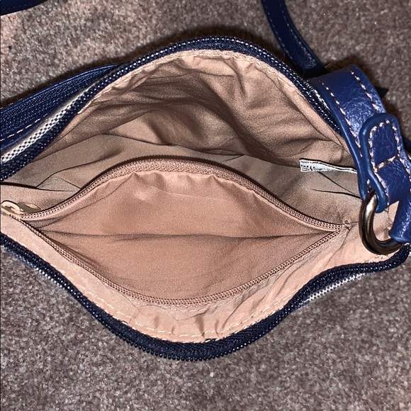 Nine West purse. - Picture 3 of 3